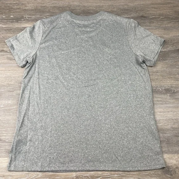 NIKE Training Essential Swoosh T-Shirt Women's Grey SIZE‎ M - FQ4975 - Picture 9 of 9